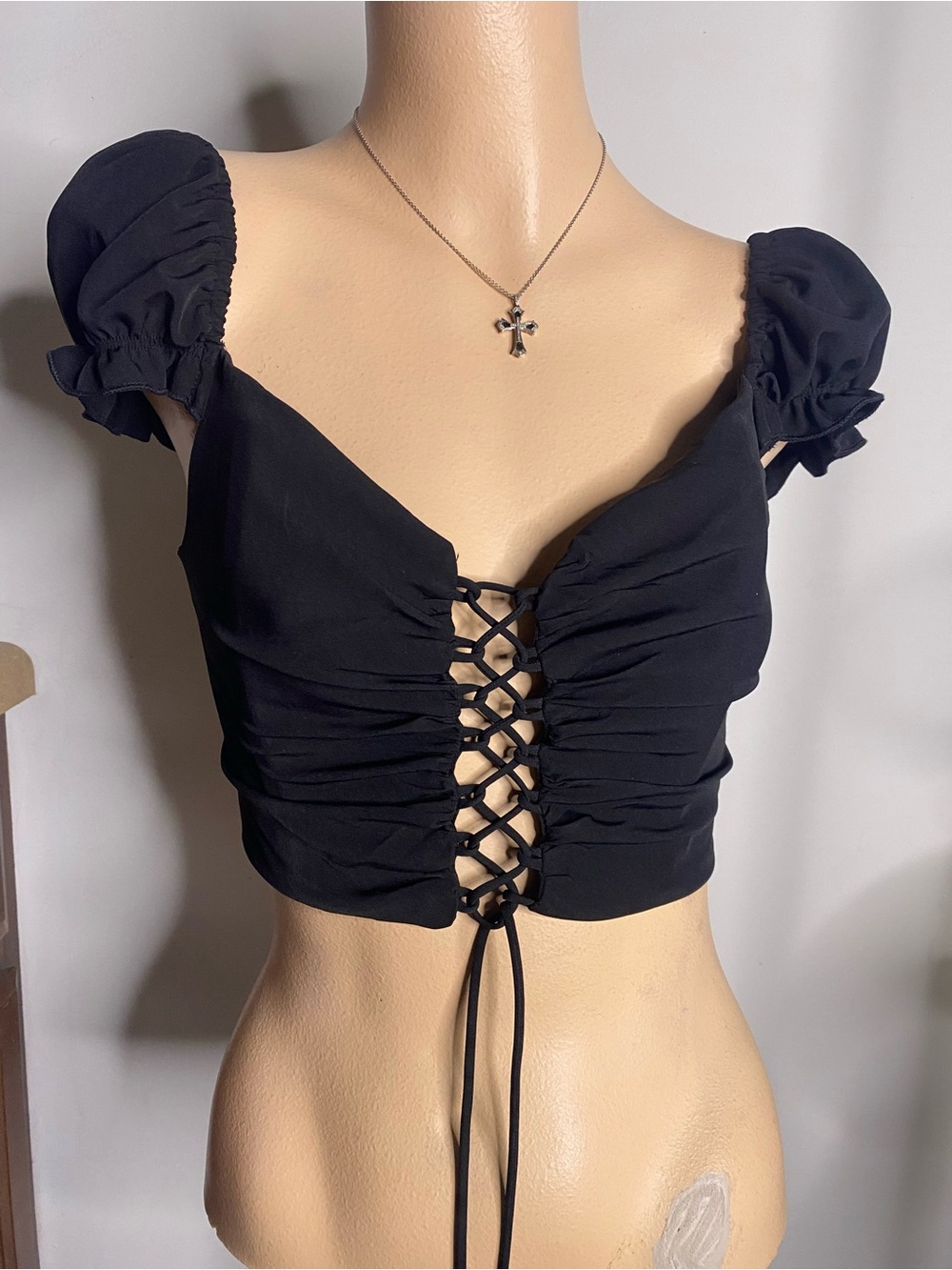White Fox Boutique Black Lace-Up Puff Sleeve Crop Top